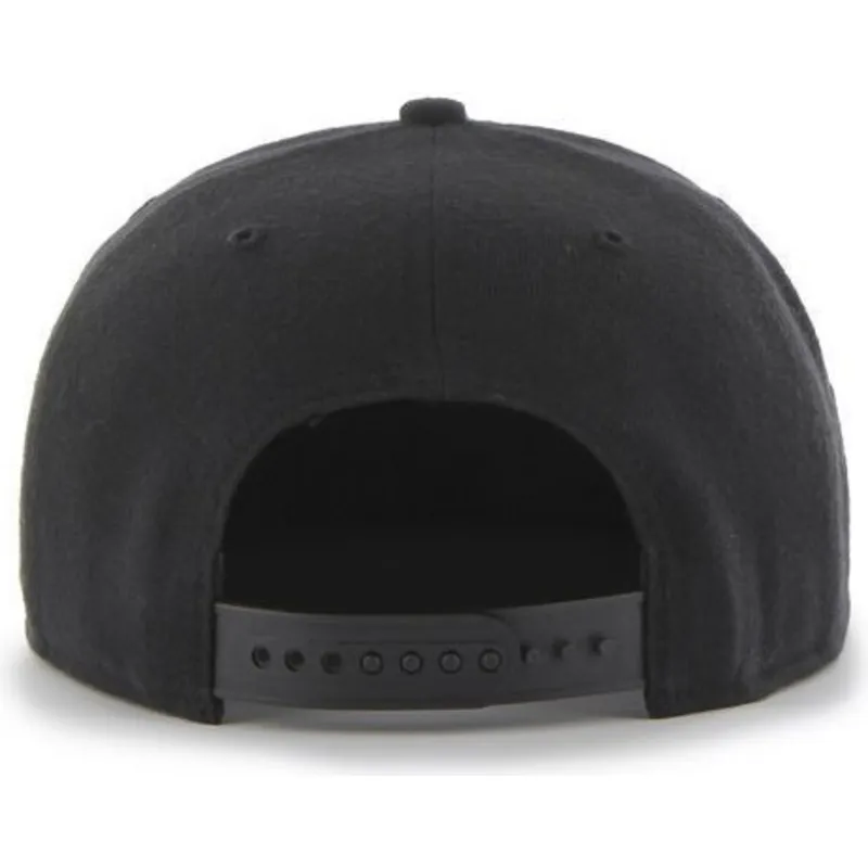 petten-plat-zwart-snapback-van-boston-red-sox-mlb-van-47-brand