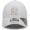 petten-gebogen-wit-verstelbaar-9forty-repreve-outline-van-new-york-yankees-mlb-van-new-era