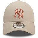 petten-gebogen-beige-verstelbaar-9forty-seasonal-infill-van-new-york-yankees-mlb-van-new-era