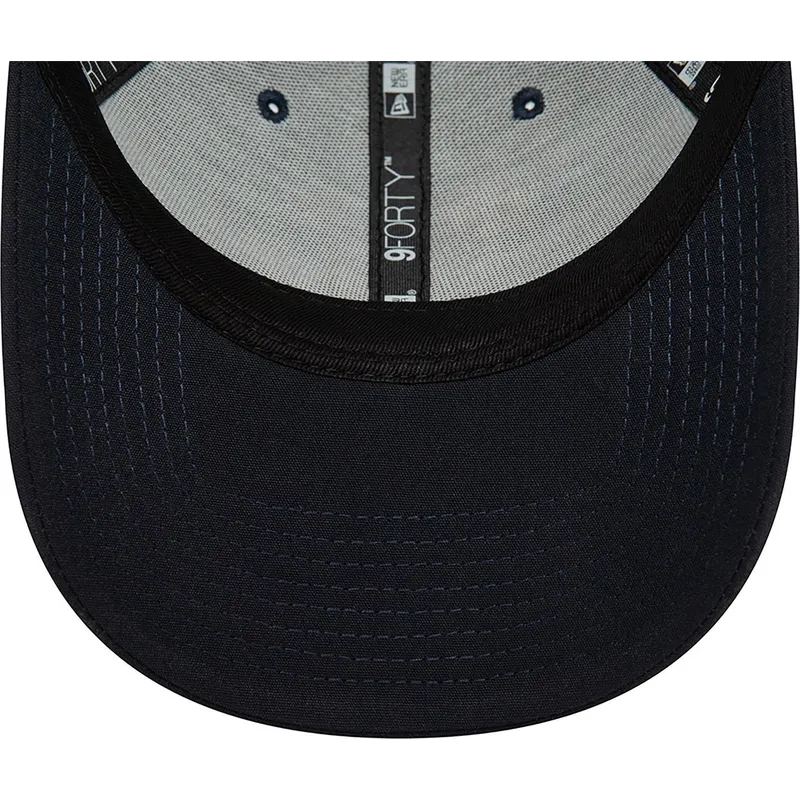 petten-gebogen-marineblauw-verstelbaar-9forty-repreve-baseball-apple-van-new-era