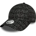 petten-gebogen-zwart-verstelbaar-9forty-monogram-van-new-york-yankees-mlb-van-new-era