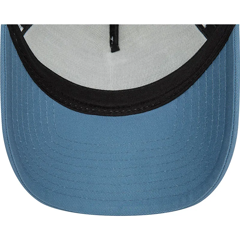 petten-gebogen-blauw-snapback-a-frame-character-van-rick-y-morty-van-new-era