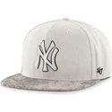 petten-plat-grijs-snapback-van-new-york-yankees-mlb-van-47-brand