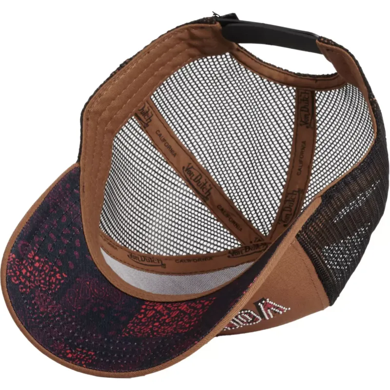petten-gebogen-bruin-snapback-stud-n-van-von-dutch