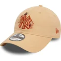 petten-gebogen-bruin-verstelbaar-9twenty-floral-van-new-york-yankees-mlb-van-new-era