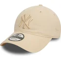 petten-gebogen-beige-verstelbaar-9twenty-league-essential-van-new-york-yankees-mlb-van-new-era