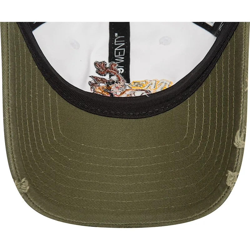 petten-gebogen-wit-verstelbaar-9twenty-washed-van-tasmania-looney-tunes-van-new-era