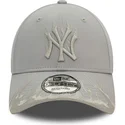 petten-gebogen-grijs-verstelbaar-9forty-flame-van-new-york-yankees-mlb-van-new-era