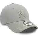 petten-gebogen-grijs-verstelbaar-9forty-flame-van-new-york-yankees-mlb-van-new-era
