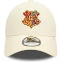 petten-gebogen-beige-verstelbaar-9forty-van-hogwarts-harry-potter-van-new-era