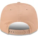 petten-gebogen-beige-snapback-9fifty-seasonal-flower-van-red-bull-racing-formula-1-van-new-era