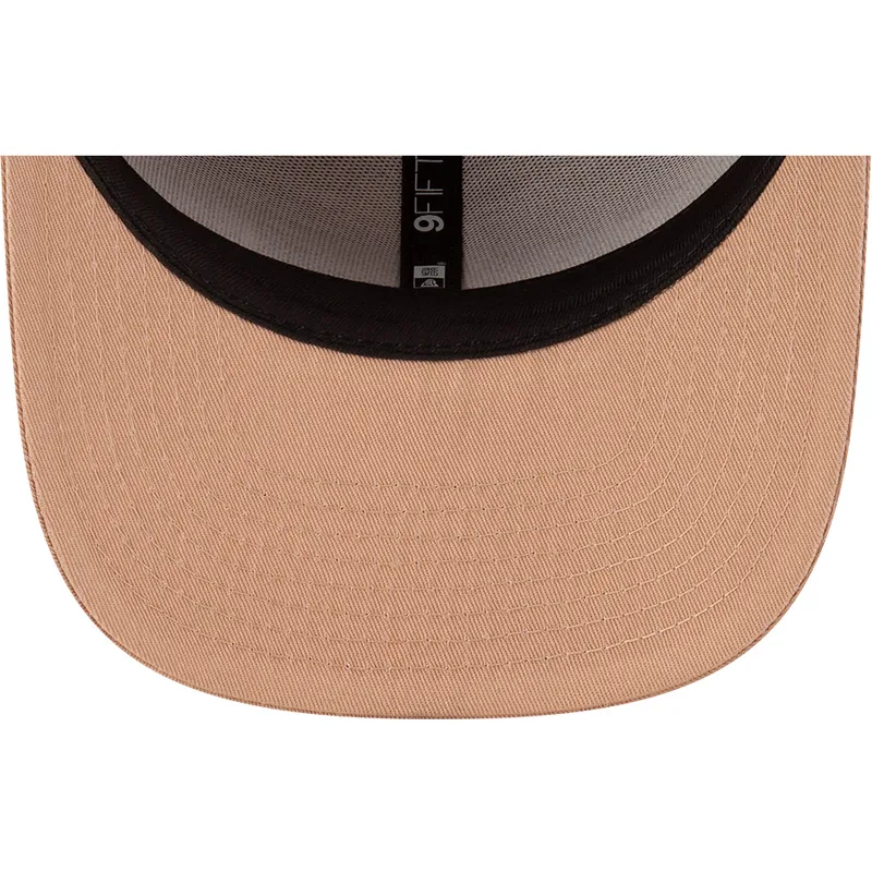 petten-gebogen-beige-snapback-9fifty-seasonal-flower-van-red-bull-racing-formula-1-van-new-era