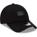 petten-gebogen-zwart-verstelbaar-9forty-matte-metal-van-red-bull-racing-formula-1-van-new-era