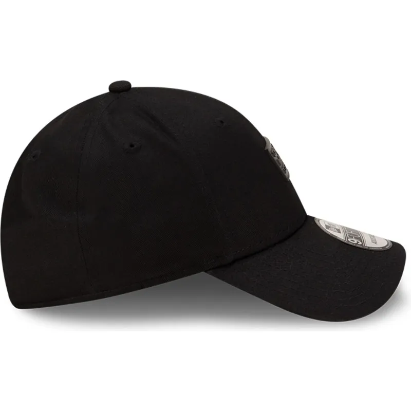 petten-gebogen-zwart-verstelbaar-9forty-matte-metal-van-red-bull-racing-formula-1-van-new-era petten-gebogen-zwart-verstelbaar-9forty-matte-metal-van-red-bull-racing-formula-1-van-new-era