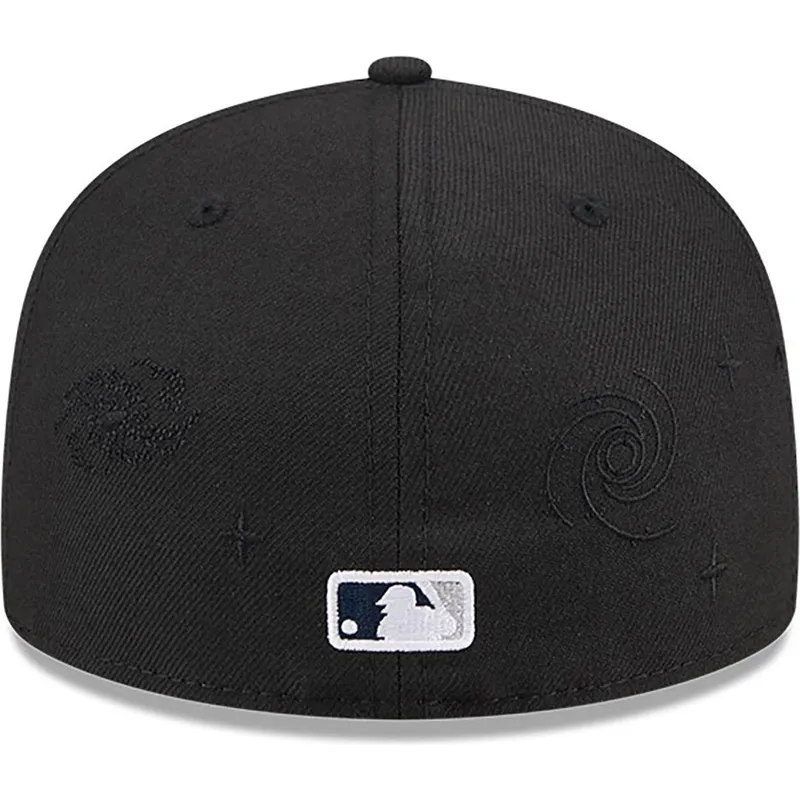 petten-plat-zwart-fitted-59fifty-global-van-new-york-yankees-mlb-van-new-era