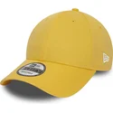 petten-gebogen-geel-verstelbaar-9forty-essential-van-new-era