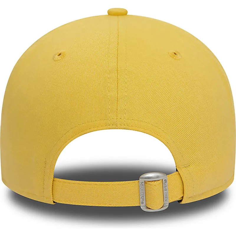 petten-gebogen-geel-verstelbaar-9forty-essential-van-new-era