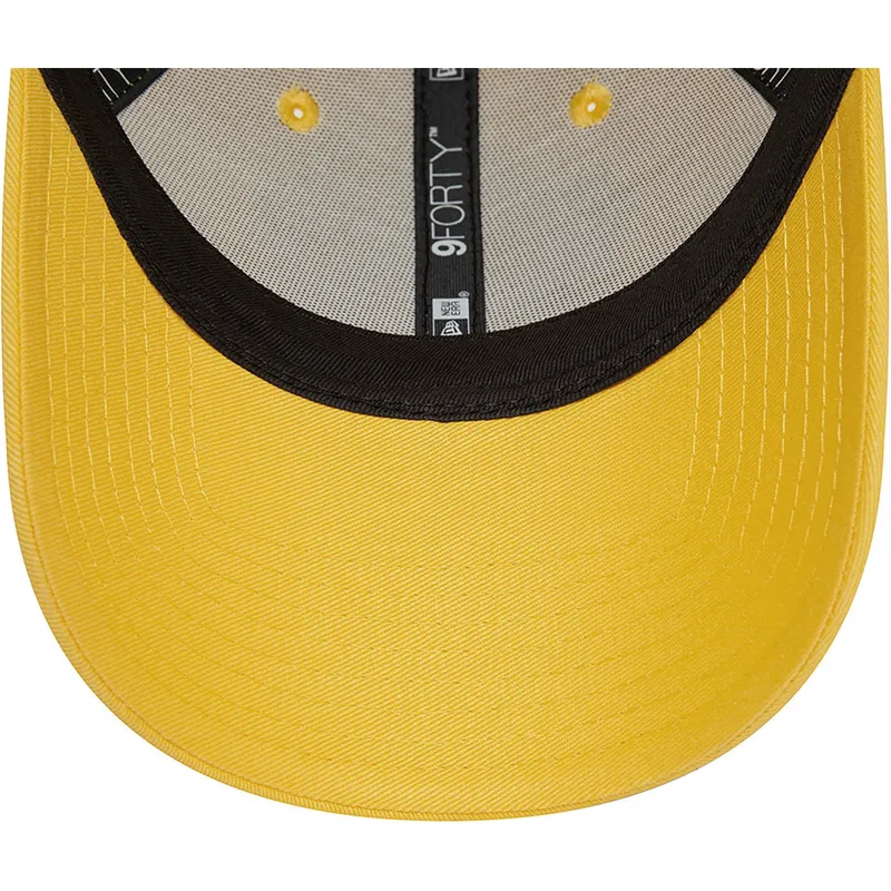 petten-gebogen-geel-verstelbaar-9forty-essential-van-new-era