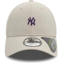 petten-gebogen-beige-verstelbaar-9forty-repreve-mini-van-new-york-yankees-mlb-van-new-era