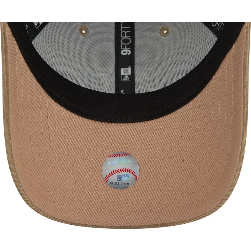 petten-gebogen-beige-verstelbaar-9forty-cord-van-new-york-yankees-mlb-van-new-era