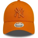 petten-gebogen-oranje-verstelbaar-9forty-league-essential-van-new-york-yankees-mlb-van-new-era