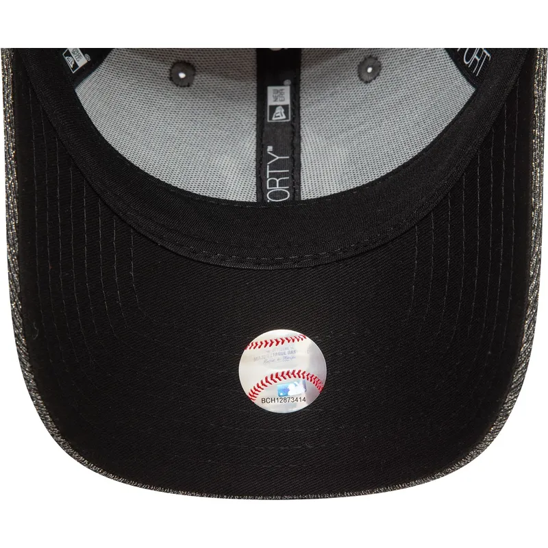 petten-gebogen-zwart-verstelbaar-9forty-glitter-van-new-york-yankees-mlb-van-new-era