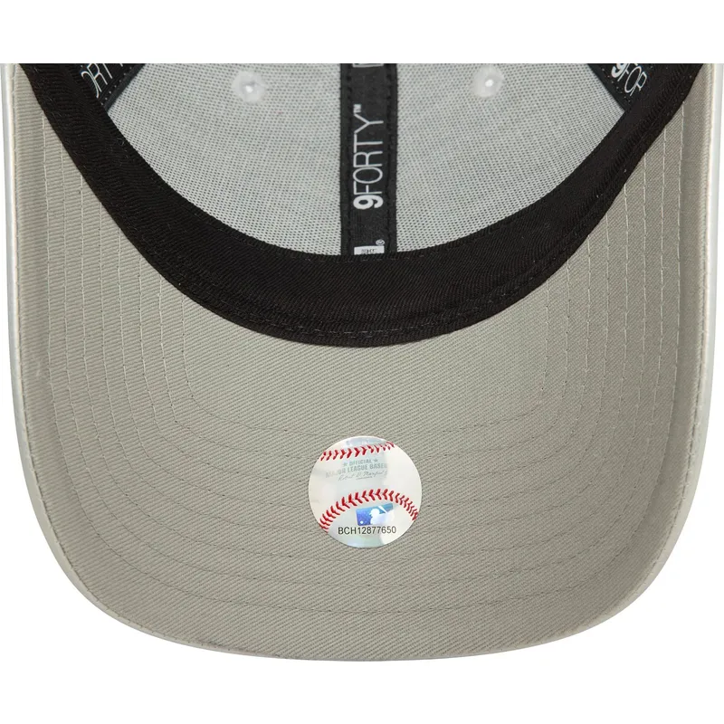petten-gebogen-grijs-verstelbaar-plateada-plateado-9forty-midi-pu-van-new-york-yankees-mlb-van-new-era