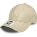 petten-gebogen-beige-verstelbaar-9forty-midi-pu-van-new-york-yankees-mlb-van-new-era