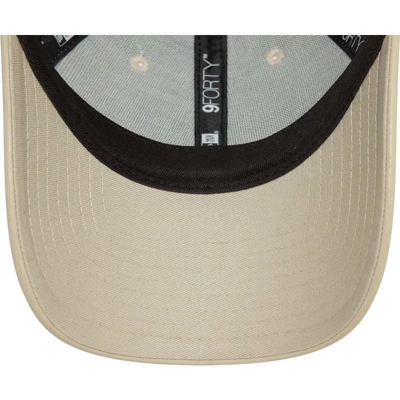 petten-gebogen-beige-verstelbaar-9forty-midi-pu-van-new-york-yankees-mlb-van-new-era
