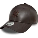 petten-gebogen-bruin-verstelbaar-9forty-midi-pu-van-new-york-yankees-mlb-van-new-era