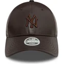 petten-gebogen-bruin-verstelbaar-9forty-midi-pu-van-new-york-yankees-mlb-van-new-era