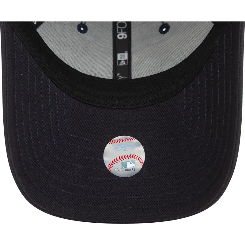 petten-gebogen-marineblauw-verstelbaar-9forty-side-patch-van-new-york-yankees-mlb-van-new-era petten-gebogen-marineblauw-verstelbaar-9forty-side-patch-van-new-york-yankees-mlb-van-new-era