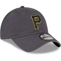 petten-gebogen-grijs-verstelbaar-9twenty-core-classic-van-pittsburgh-pirates-mlb-van-new-era