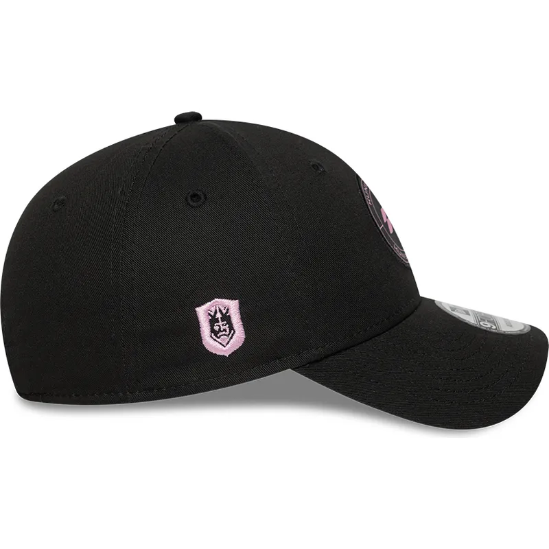 petten-gebogen-zwart-verstelbaar-9forty-core-van-kunisports-kings-league-van-new-era petten-gebogen-zwart-verstelbaar-9forty-core-van-kunisports-kings-league-van-new-era