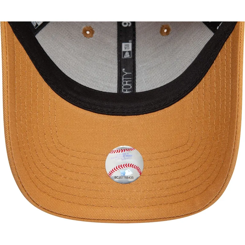 petten-gebogen-bruin-verstelbaar-9forty-league-essential-van-los-angeles-dodgers-mlb-van-new-era