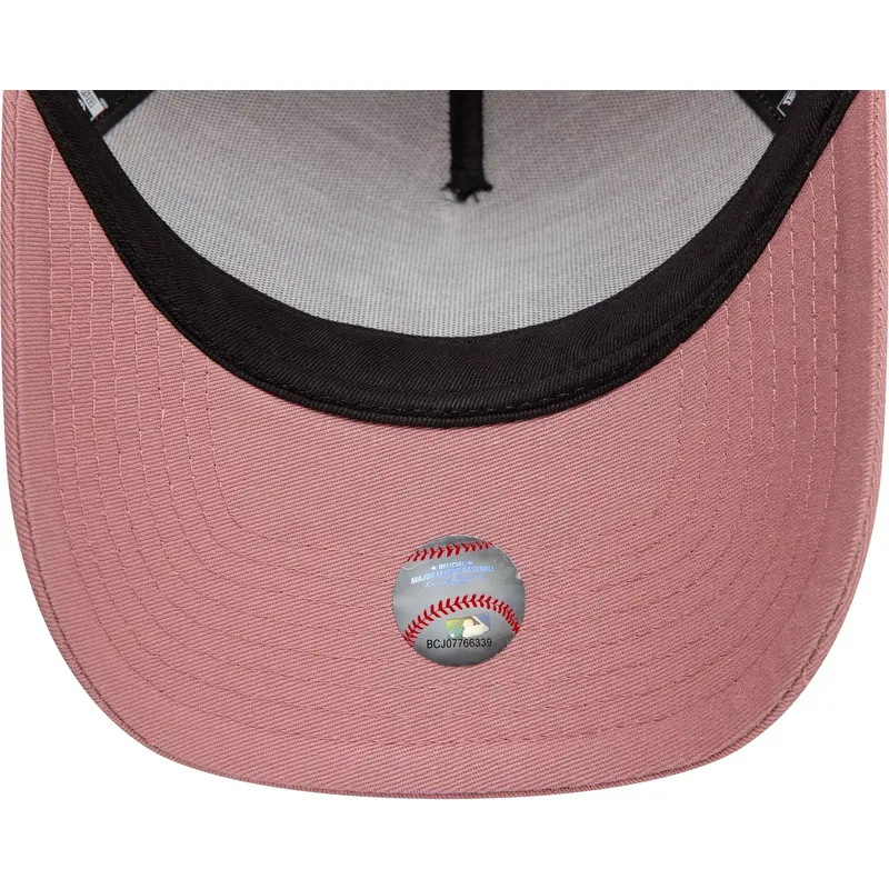 petten-gebogen-roze-snapback-9forty-a-frame-league-essential-van-new-york-yankees-mlb-van-new-era