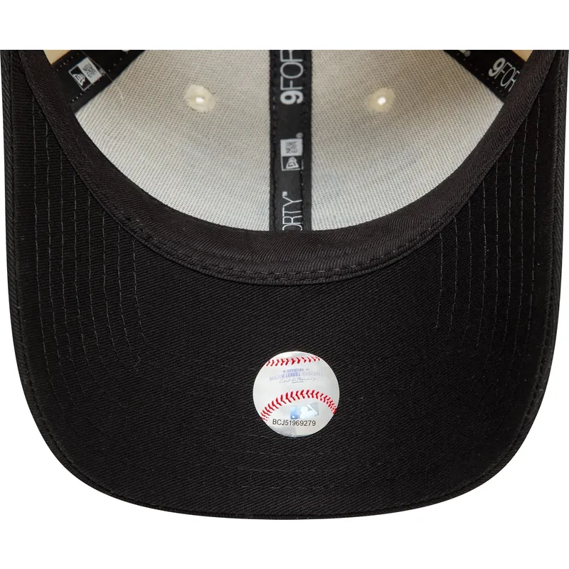petten-gebogen-beige-verstelbaar-9forty-colour-block-van-chicago-white-sox-mlb-van-new-era petten-gebogen-beige-verstelbaar-9forty-colour-block-van-chicago-white-sox-mlb-van-new-era