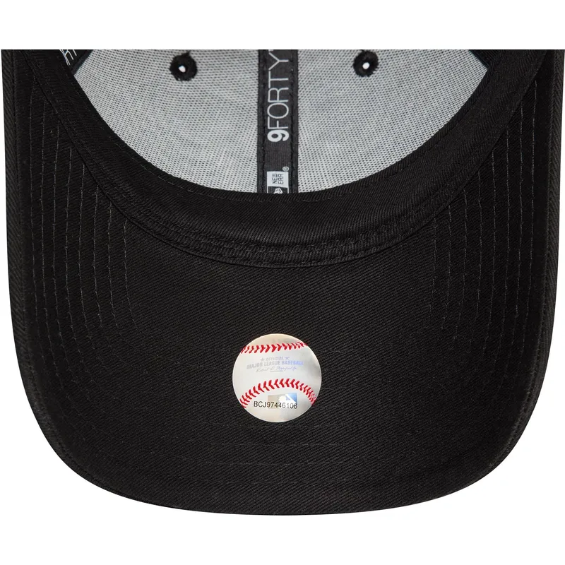 petten-gebogen-zwart-verstelbaar-9twenty-icon-butterflies-van-new-york-yankees-mlb-van-new-era