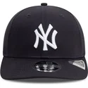 petten-gebogen-marineblauw-snapback-9seventy-stretch-snap-van-new-york-yankees-mlb-van-new-era