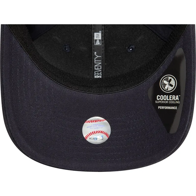 petten-gebogen-marineblauw-snapback-9seventy-stretch-snap-van-new-york-yankees-mlb-van-new-era