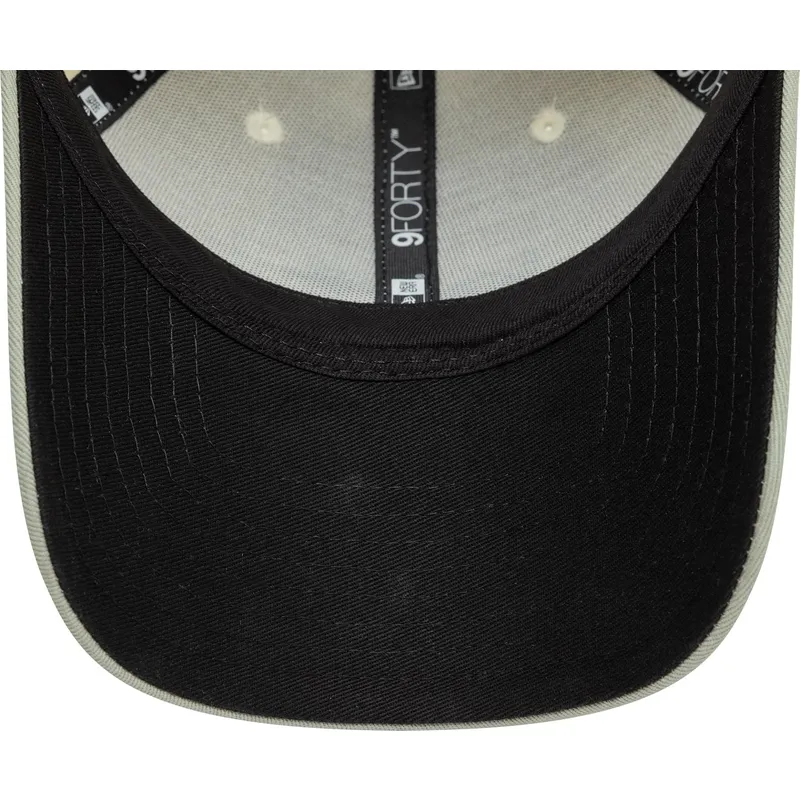 petten-gebogen-groen-verstelbaar-9forty-contrast-side-van-vespa-piaggio-van-new-era petten-gebogen-groen-verstelbaar-9forty-contrast-side-van-vespa-piaggio-van-new-era