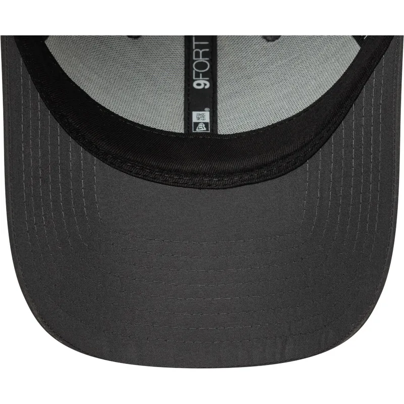 petten-gebogen-grijs-verstelbaar-9forty-flawless-van-new-york-yankees-mlb-van-new-era petten-gebogen-grijs-verstelbaar-9forty-flawless-van-new-york-yankees-mlb-van-new-era