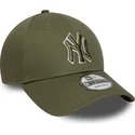 petten-gebogen-groen-verstelbaar-9forty-outline-van-new-york-yankees-mlb-van-new-era