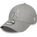 petten-gebogen-grijs-verstelbaar-9forty-outline-van-new-york-yankees-mlb-van-new-era