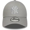 petten-gebogen-grijs-verstelbaar-9forty-outline-van-new-york-yankees-mlb-van-new-era