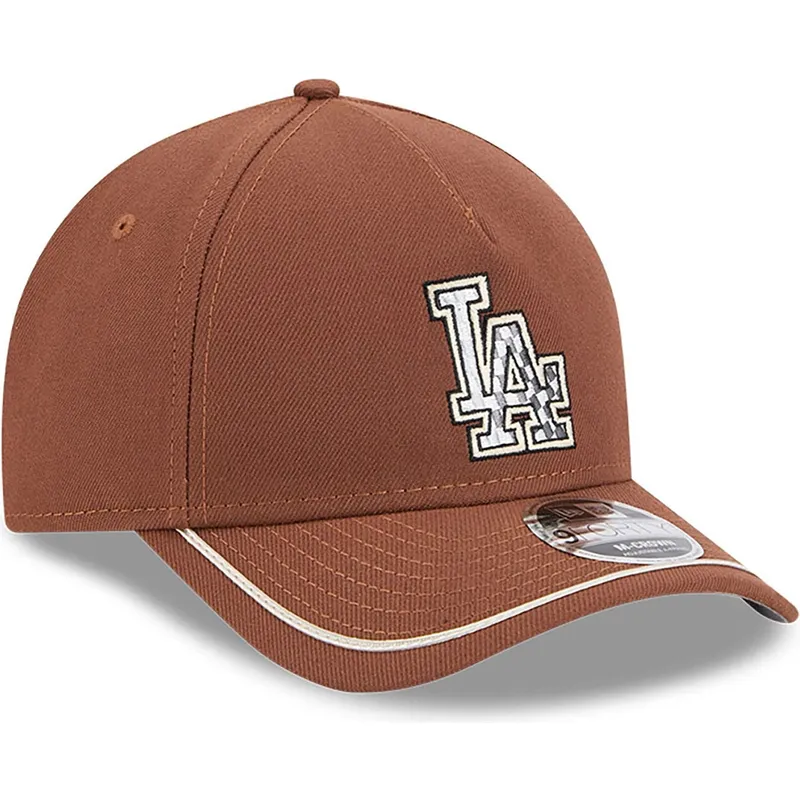 petten-gebogen-bruin-snapback-9forty-m-crown-a-frame-motorsport-van-los-angeles-dodgers-mlb-van-new-era