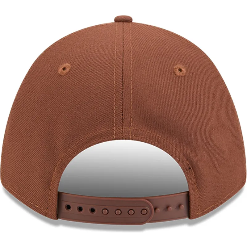 petten-gebogen-bruin-snapback-9forty-m-crown-a-frame-motorsport-van-nascar-van-new-era
