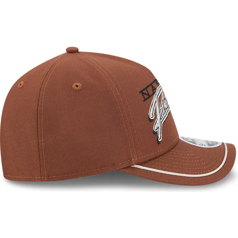 petten-gebogen-bruin-snapback-9forty-m-crown-a-frame-motorsport-van-nascar-van-new-era