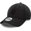 petten-gebogen-zwart-verstelbaar-9forty-quilted-van-new-york-yankees-mlb-van-new-era