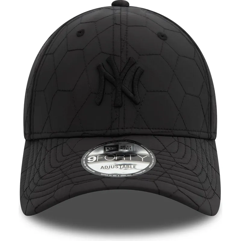 petten-gebogen-zwart-verstelbaar-9forty-quilted-van-new-york-yankees-mlb-van-new-era